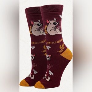 Chinchillin’ Chinchilla Crew Socks 🐾 Funny Novelty Socks NWT Fall Burgundy